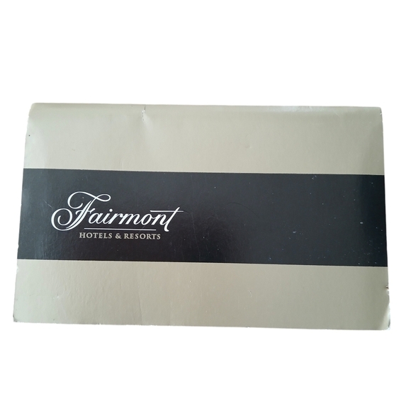 Fairmont Luxury Hotel Chain Key Card w Sleeve Hotel Logo Vacation Memorabilia - Picture 4 of 7